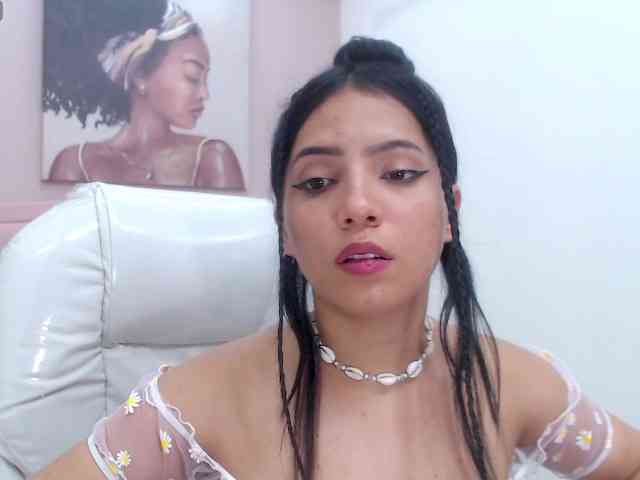 zoe-cortezz webcam