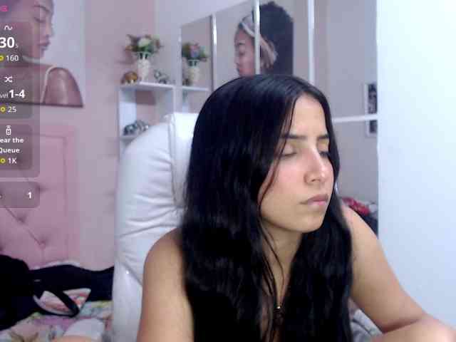 zoe-cortezz webcam