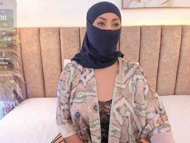 Azzaa0 Live Webcam on BongaCams