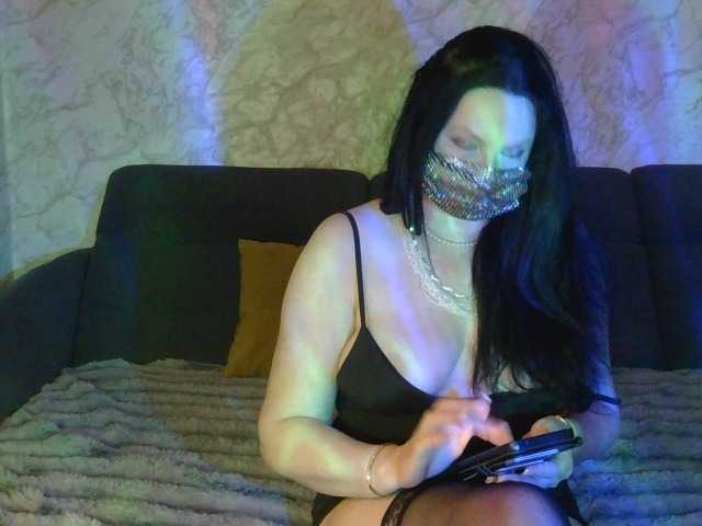 Florena-1's BongaCams show and profile