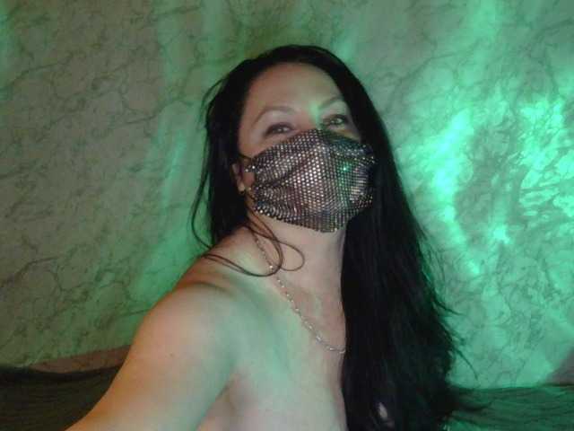 Florena-1's BongaCams show and profile