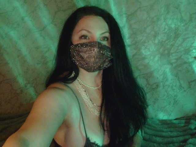 Florena-1's BongaCams show and profile