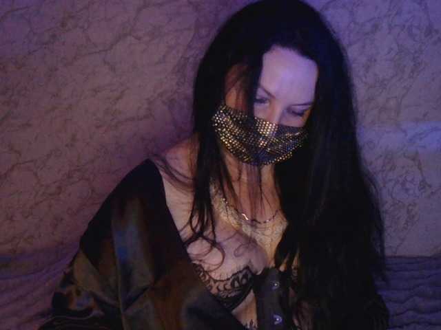 Florena-1's BongaCams show and profile