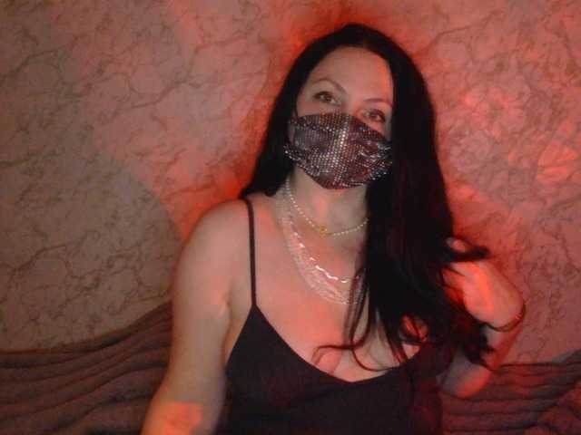 Florena-1's BongaCams show and profile