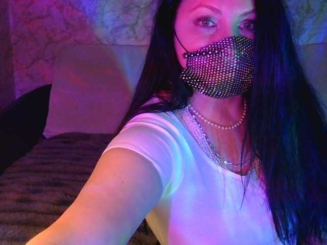 Florena-1's BongaCams show and profile