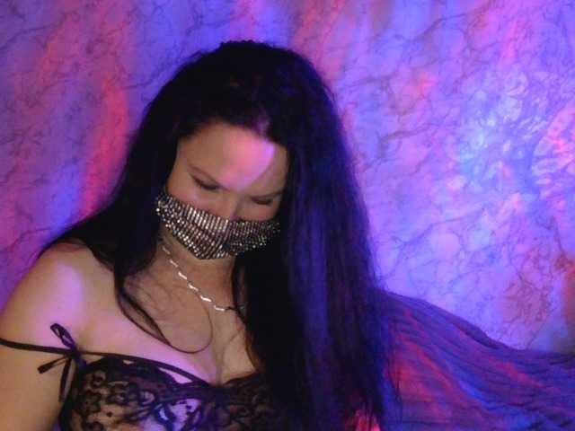 Florena-1's BongaCams show and profile