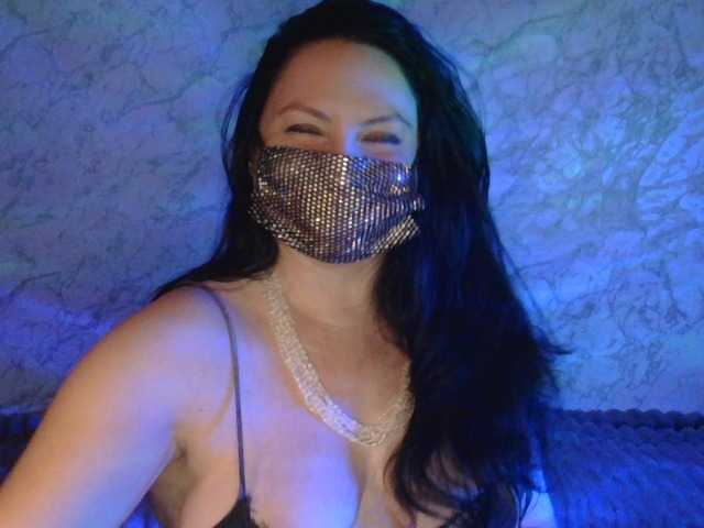 Florena-1's BongaCams show and profile