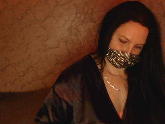 Florena-1's BongaCams show and profile