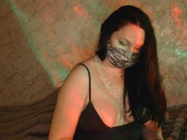 Florena-1's BongaCams show and profile