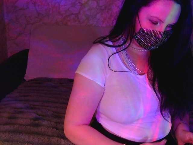 Florena-1's BongaCams show and profile