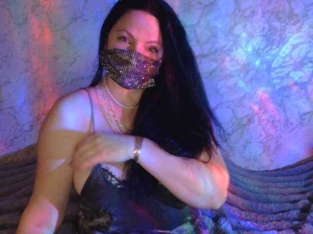 Florena-1's BongaCams show and profile