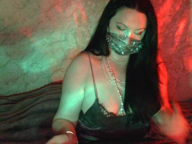 Florena-1's BongaCams show and profile