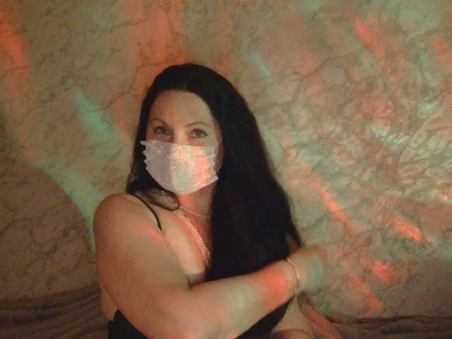 Florena-1's BongaCams show and profile