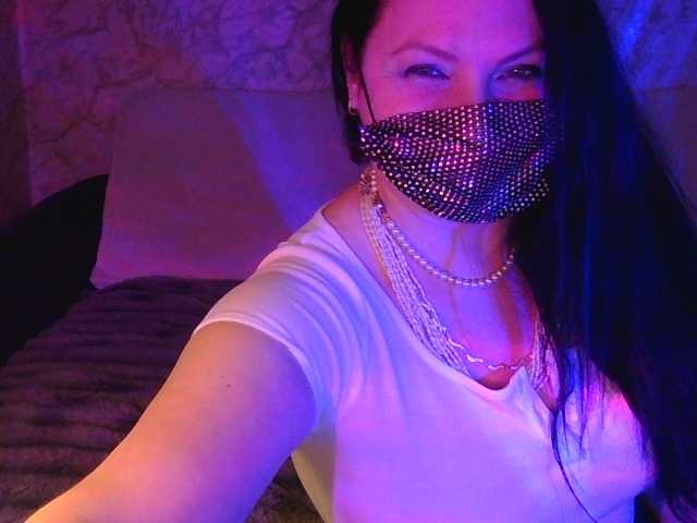 Florena-1's BongaCams show and profile