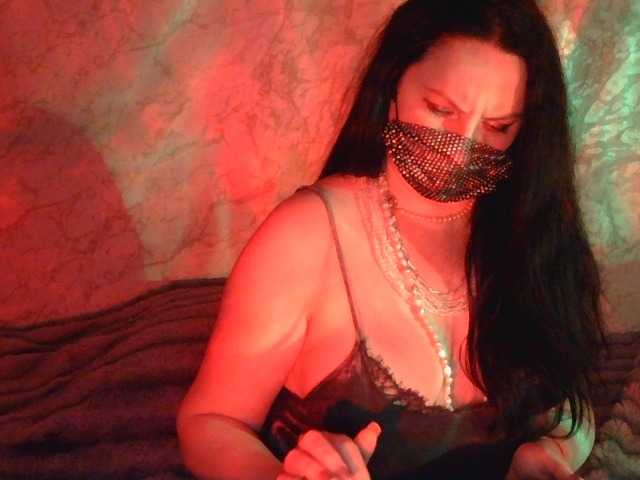 Florena-1's BongaCams show and profile