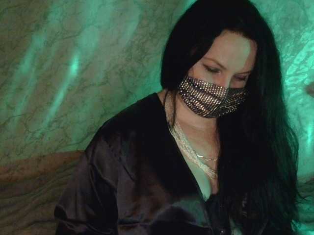 Florena-1's BongaCams show and profile