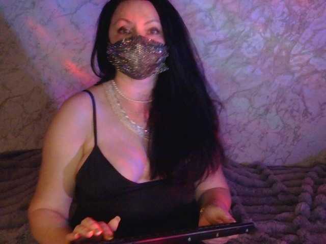 Florena-1's BongaCams show and profile