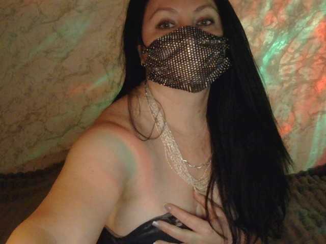 Florena-1's BongaCams show and profile