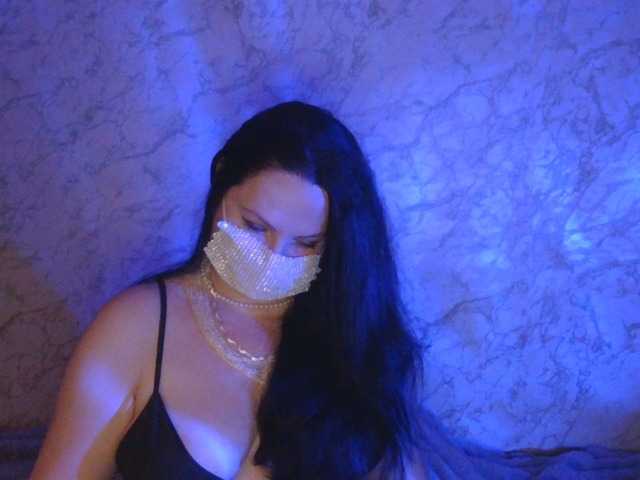 Florena-1's BongaCams show and profile