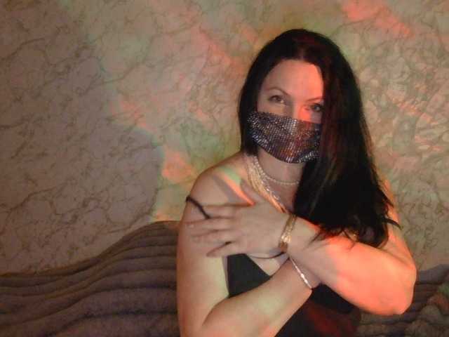 Florena-1's BongaCams show and profile