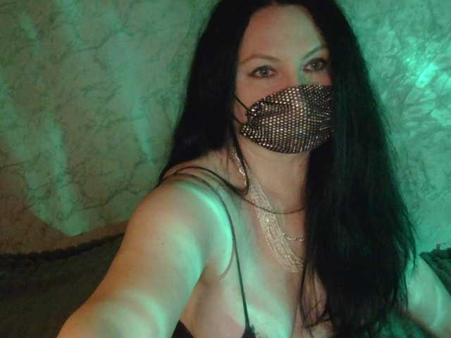 Florena-1's BongaCams show and profile