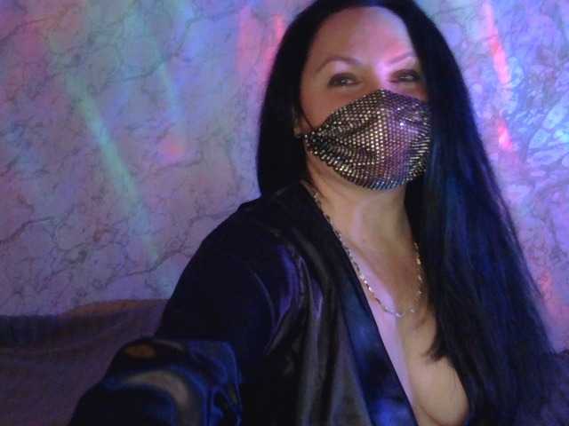 Florena-1's BongaCams show and profile