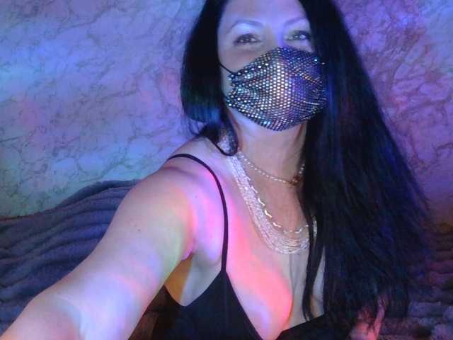 Florena-1's BongaCams show and profile