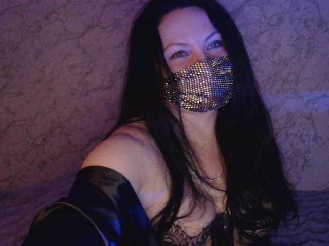 Florena-1's BongaCams show and profile