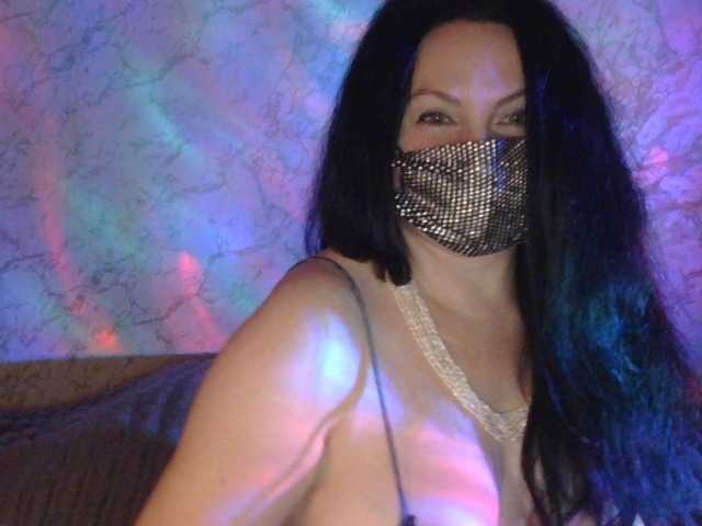 Florena-1's BongaCams show and profile