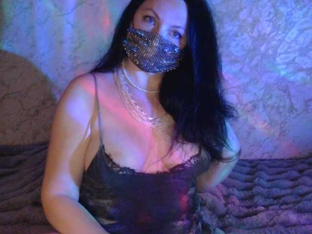 Florena-1's BongaCams show and profile