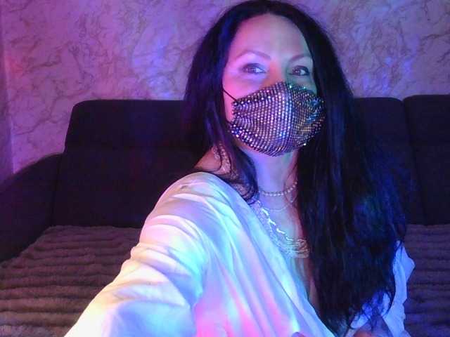 Florena-1's BongaCams show and profile