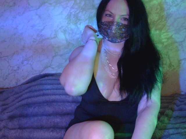 Florena-1's BongaCams show and profile