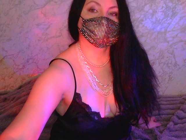 Florena-1's BongaCams show and profile