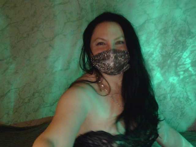 Florena-1's BongaCams show and profile