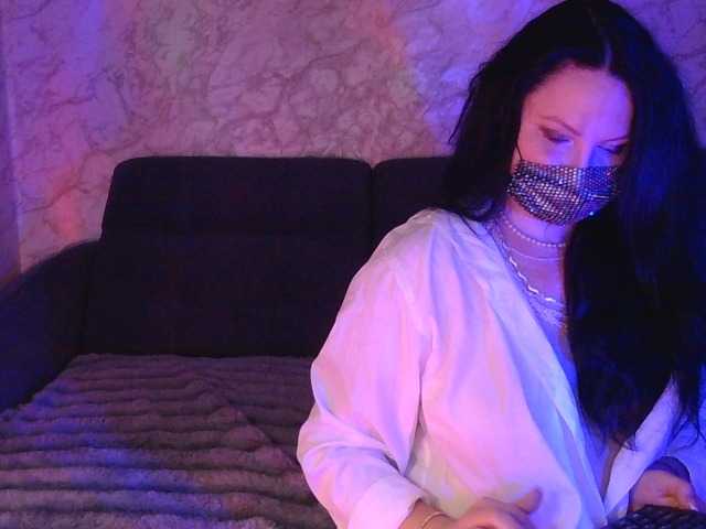 Florena-1's BongaCams show and profile