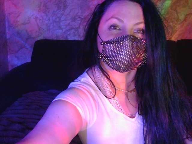 Florena-1's BongaCams show and profile