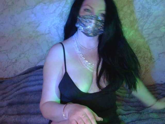 Florena-1's BongaCams show and profile