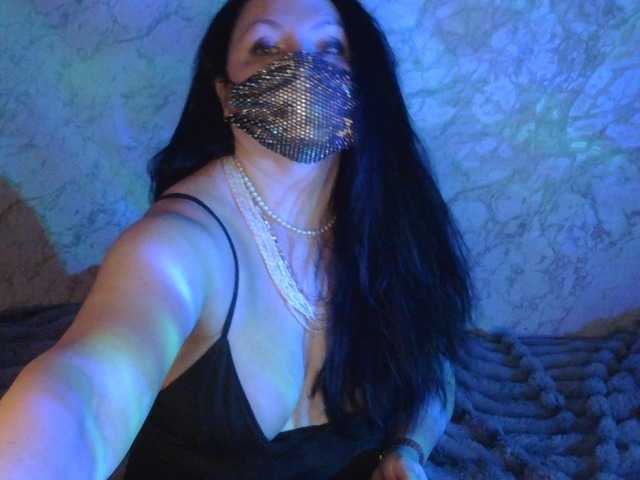 Florena-1's BongaCams show and profile