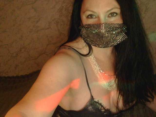 Florena-1's BongaCams show and profile