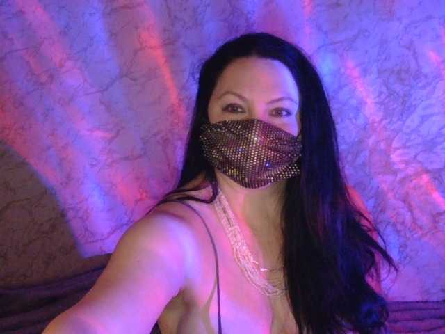 Florena-1's BongaCams show and profile