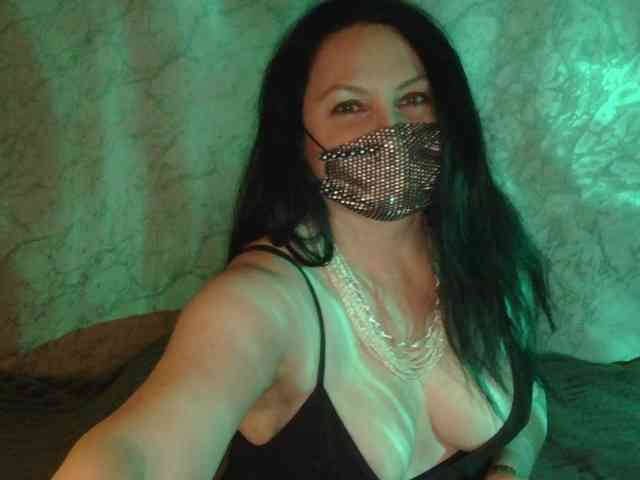 Florena-1 Live Webcam on BongaCams