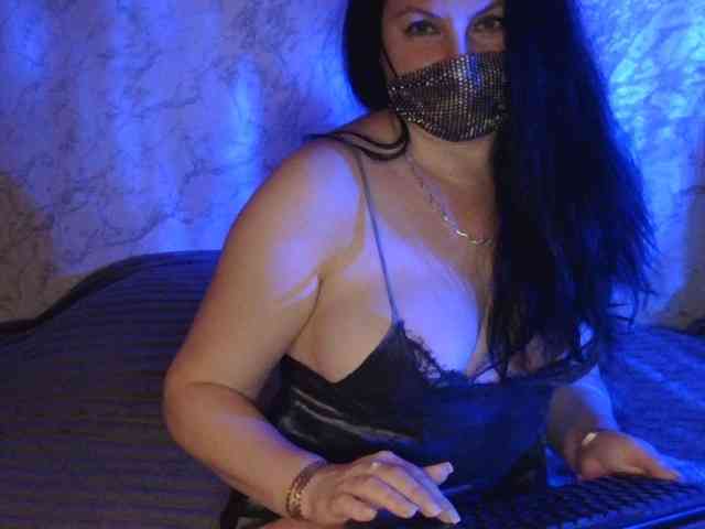 Florena-1 Live Webcam on BongaCams