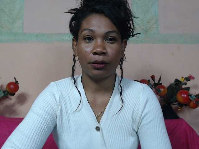 Rsylvie's BongaCams show and profile