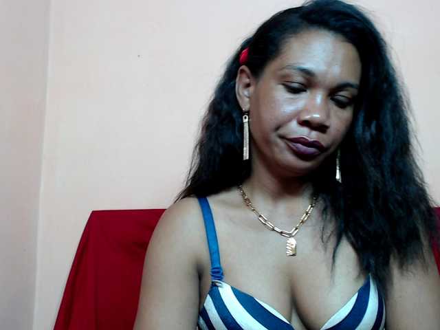 Rsylvie's BongaCams show and profile