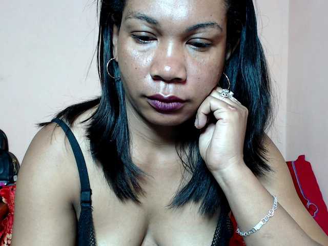 Rsylvie's BongaCams show and profile