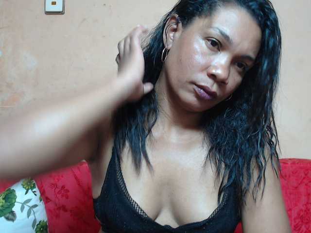 Rsylvie's BongaCams show and profile