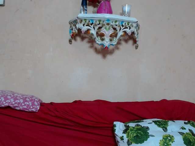 Rsylvie's BongaCams show and profile