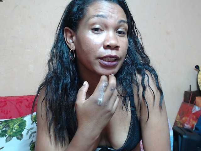 Rsylvie's BongaCams show and profile