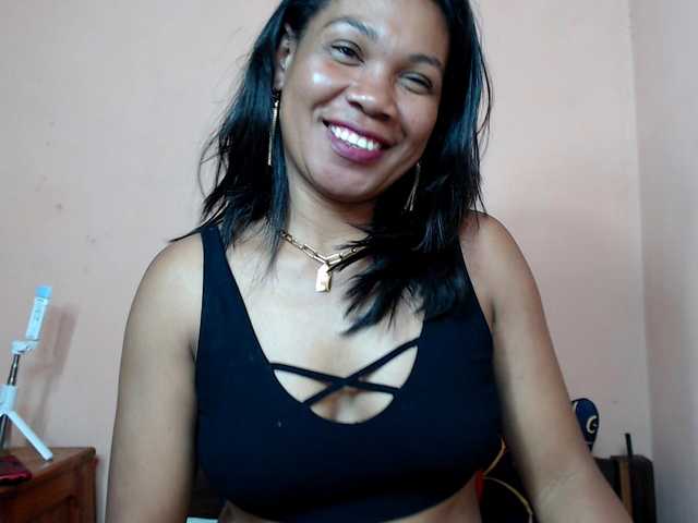 Rsylvie's BongaCams show and profile