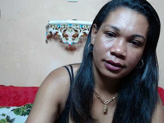 Rsylvie — Happy Day;I hope everyone will support me and help me get into the top 15 of the Queens of Queens. Thank you